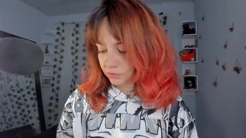 Snapshot of azumi_saan chatting on 10-14-25, 02:01 azumi saan online show from 10-14-25, 02:01