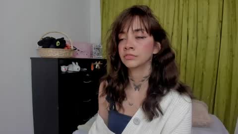 azumi saan online show from 04-29-26, 02:26