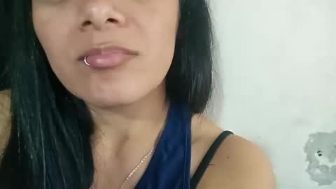 azura lion online show from 04-19-26, 10:56