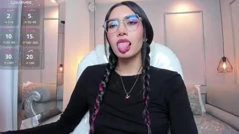 Azura online show from 11-06-25, 07:15