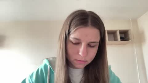 Snapshot of azzieheberly chatting on 06-17-26, 04:08 Niki online show from 06-17-26, 04:08