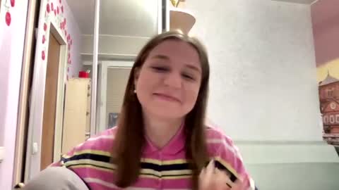Snapshot of azzieheberly chatting on 07-15-26, 06:13 Niki online show from 07-15-26, 06:13