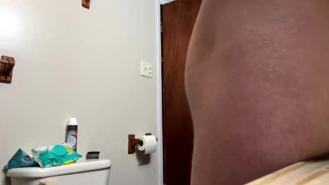 Snapshot of b00tyh0l3l0vin69 chatting on 01-06-26, 12:36 Htwnswangngape online show from 01-06-26, 12:36