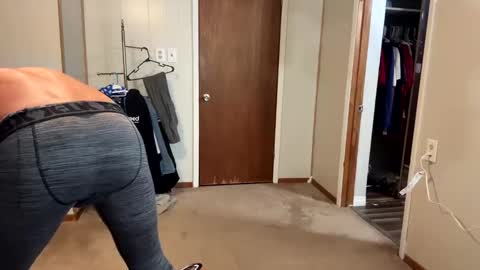 Snapshot of b00tyh0l3l0vin69 chatting on 01-12-26, 06:40 Htwnswangngape online show from 01-12-26, 06:40