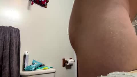 Snapshot of b00tyh0l3l0vin69 chatting on 01-18-26, 11:30 Htwnswangngape online show from 01-18-26, 11:30