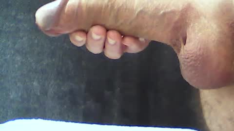 Snapshot of b1gg9inch chatting on 06-13-26, 10:57 b1gg9inch online show from 06-13-26, 10:57