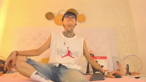 Snapshot of b3k_afrodict chatting on 09-30-25, 07:41 Anny online show from 09-30-25, 07:41