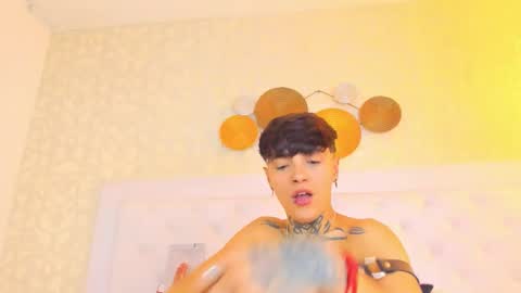 Snapshot of b3k_afrodict chatting on 11-15-25, 04:10 Anny online show from 11-15-25, 04:10