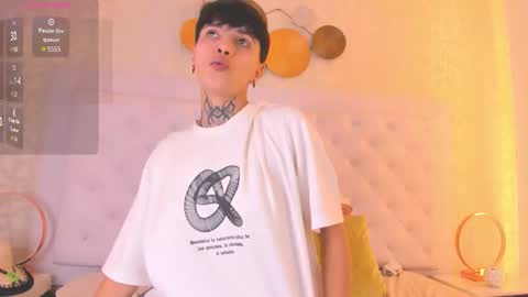 Snapshot of b3k_afrodict chatting on 01-08-26, 04:04 Anny online show from 01-08-26, 04:04