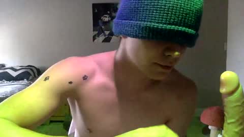 Snapshot of b4nnysturntoo chatting on 12-27-24, 07:46 b4nnysturntoo online show from 12-27-24, 07:46