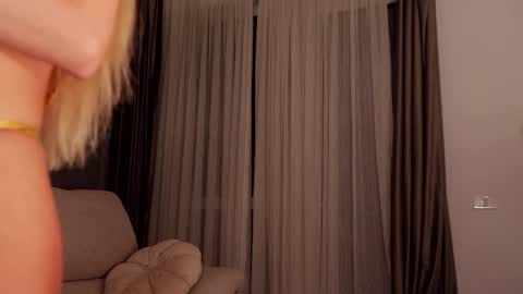 Alessia online show from 10-06-25, 08:06