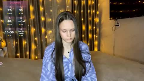 Anny Simpson online show from 12-19-25, 11:17