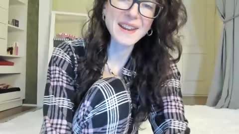 babby_jewel online show from 12-24-24, 11:06