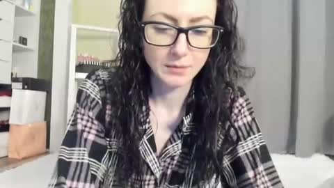 babby_jewel online show from 10-21-25, 11:00