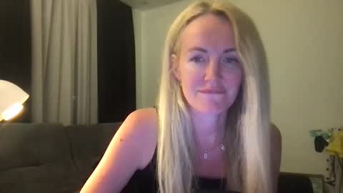 Snapshot of babe_dia chatting on 06-02-26, 05:48 babe_dia online show from 06-02-26, 05:48