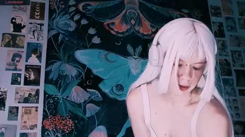Snapshot of babe_moister chatting on 09-25-25, 06:50 babe_moister online show from 09-25-25, 06:50