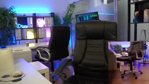 Olivia and Lexi online show from 02-09-26, 05:44