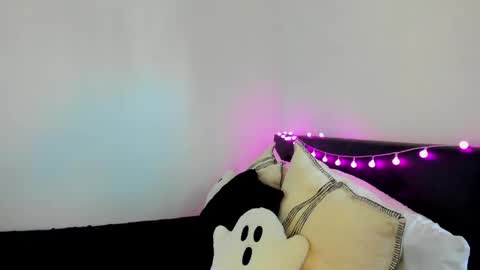 Snapshot of babielynn chatting on 10-09-25, 03:10 BabieLynn online show from 10-09-25, 03:10