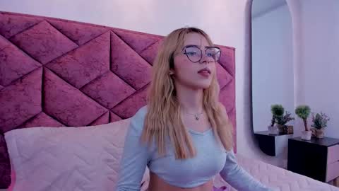 Snapshot of baby__flame chatting on 02-12-26, 07:20 Maddie online show from 02-12-26, 07:20