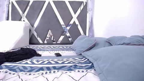 valentina online show from 12-20-25, 02:24