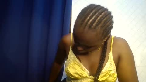 Snapshot of baby_cool430496 chatting on 02-15-25, 12:01 baby cool online show from 02-15-25, 12:01