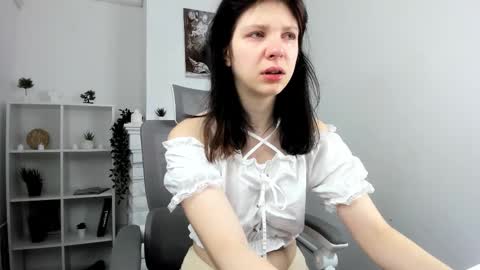 Snapshot of baby_evalena chatting on 09-26-25, 05:11 Evalena maybe just Eva online show from 09-26-25, 05:11