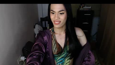 Nathalia online show from 10-20-25, 07:47