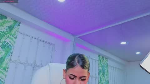 Snapshot of baby_julieta00 chatting on 05-18-26, 04:18 Julieta online show from 05-18-26, 04:18