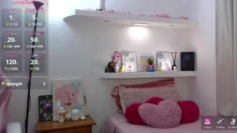 Snapshot of baby_mily_05 chatting on 07-09-26, 11:09 Mily - All days start to 1200pm Washigton online show from 07-09-26, 11:09