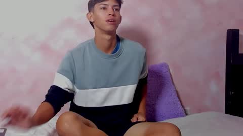 Snapshot of baby_noaht chatting on 05-01-26, 11:15 baby_noaht online show from 05-01-26, 11:15