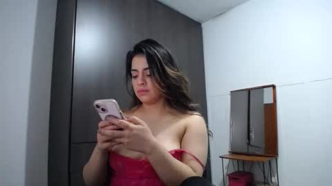 Snapshot of baby_roose chatting on 12-17-24, 06:45 Baby online show from 12-17-24, 06:45