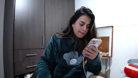 Snapshot of baby_roose chatting on 01-05-25, 10:10 Baby online show from 01-05-25, 10:10