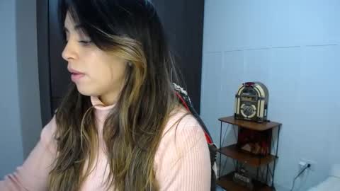 Snapshot of baby_roose chatting on 01-18-25, 07:48 Baby online show from 01-18-25, 07:48