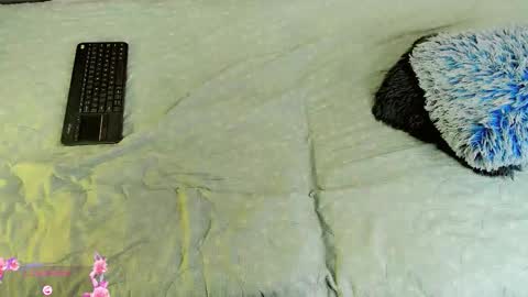 Baby-Rouss online show from 11-07-25, 01:33