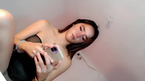 baby_sabrina19 online show from 05-19-26, 01:56