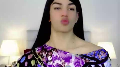 Snapshot of baby_sky01 chatting on 10-07-25, 07:44 KENDALL online show from 10-07-25, 07:44