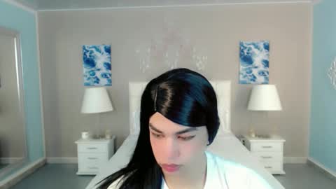 Snapshot of baby_sky01 chatting on 10-18-25, 07:14 KENDALL online show from 10-18-25, 07:14