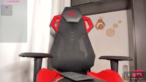 FOLLOW ME  online show from 09-11-25, 04:12