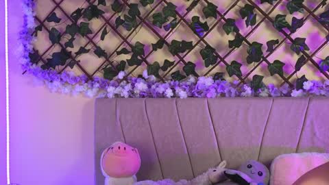 Snapshot of baby_xian chatting on 12-15-24, 06:51  Dani  online show from 12-15-24, 06:51