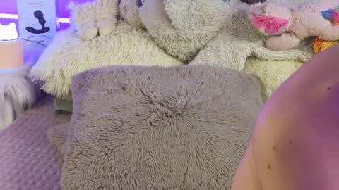 Snapshot of baby_xian chatting on 12-31-24, 01:15  Dani  online show from 12-31-24, 01:15