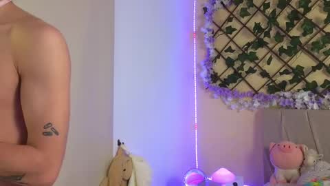 Snapshot of baby_xian chatting on 03-06-25, 03:02  Dani  online show from 03-06-25, 03:02