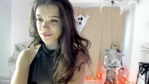 Aylin  online show from 10-25-25, 05:37