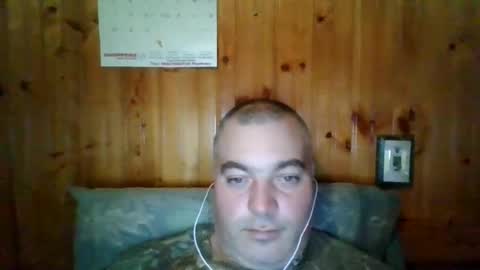 Snapshot of babybaby83 chatting on 12-06-24, 01:51 Darren online show from 12-06-24, 01:51