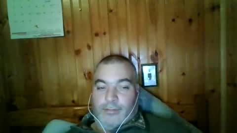 Snapshot of babybaby83 chatting on 12-10-24, 10:16 Darren online show from 12-10-24, 10:16