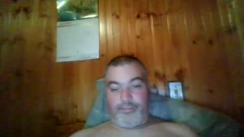 Snapshot of babybaby83 chatting on 12-28-24, 03:04 Darren online show from 12-28-24, 03:04