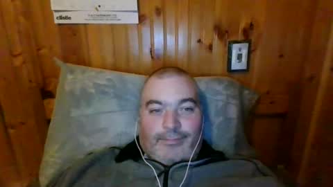 Snapshot of babybaby83 chatting on 01-11-25, 11:46 Darren online show from 01-11-25, 11:46