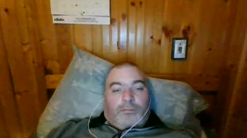 Snapshot of babybaby83 chatting on 01-12-25, 02:56 Darren online show from 01-12-25, 02:56