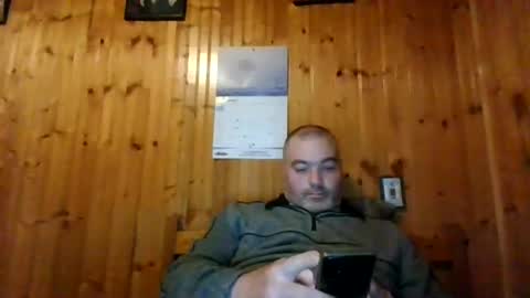 Snapshot of babybaby83 chatting on 01-12-25, 11:47 Darren online show from 01-12-25, 11:47