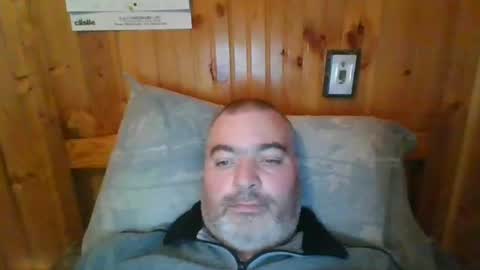 Snapshot of babybaby83 chatting on 01-19-25, 04:25 Darren online show from 01-19-25, 04:25