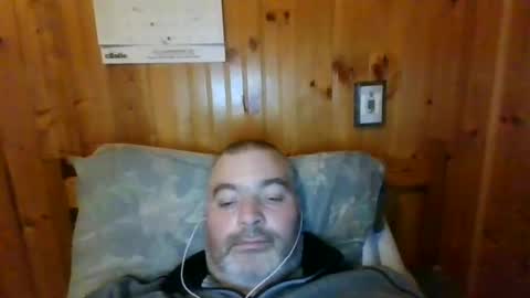 Snapshot of babybaby83 chatting on 01-21-25, 04:43 Darren online show from 01-21-25, 04:43